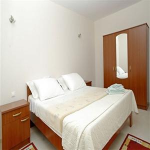 Apartment 1B: Bedroom