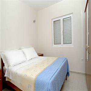 Apartment 1B: Bedroom