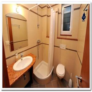 A4 (a): Bathroom