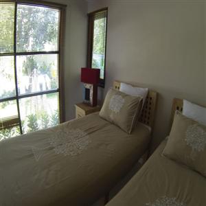 Twin bedroom