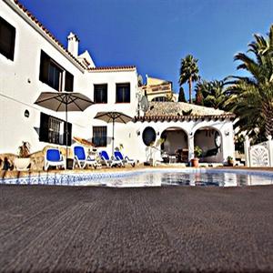 View of pool terace and Naya