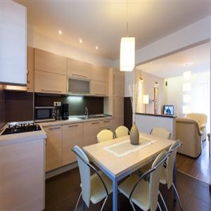 Dining & Kitchen