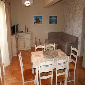 Apartment type 4-5 I floor: Dining Area