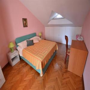 A2 +2 (a): Bedroom