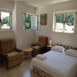 Studio: Bedroom