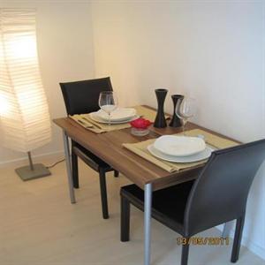 Studio (b): Dining Area