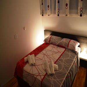Apartment A2 + 2 (b): Bedroom