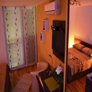 Studio: Bedroom