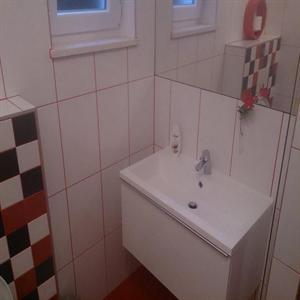 Unit A1(4+2): Bathroom