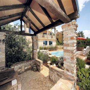 OUTDOOR GRILL