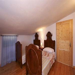 SLEEPING ROOM 2