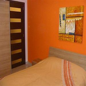 Apartment 20: Main Bedroom