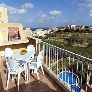 Penthouse 30 & 31: Terrace overlooking Pool