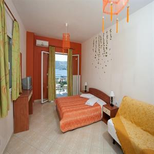 Single bedroom with perfect view