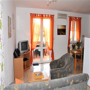 Apartment 4
