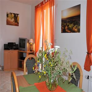 Apartment 4