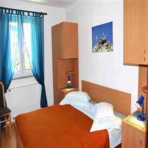 Apartment 4