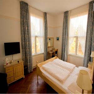 Hotel room “Excellent”