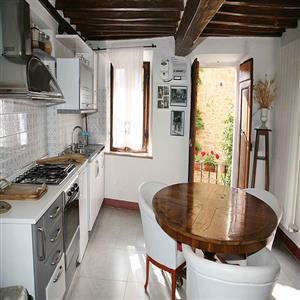 Le Maribelle 3: Kitchen