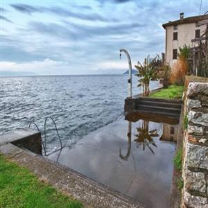 Accesso a lago