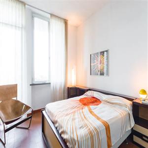 double room wit en suit bathroom