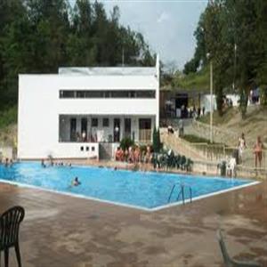 la piscina sul fiume