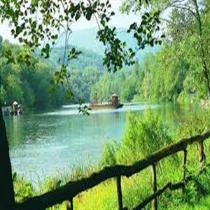 i sentieri sul fiume