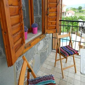 Small terrace by the kitchen