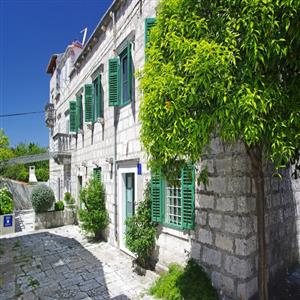 Front entrance of villa.