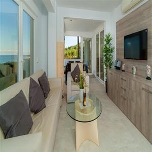 Living room 6