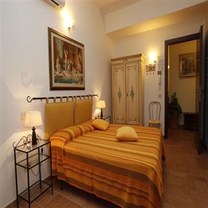 N.8 single-room