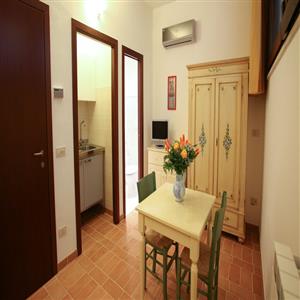 N.10 single-room