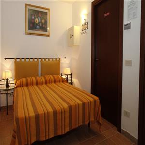 N.10 single-room