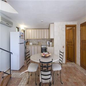 Dining Kitchen Area