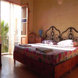 Double bedroom with small terrace