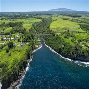 Aerial photo of Hakalau Bay - Rental on left side