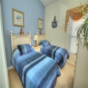 Twin bedroom