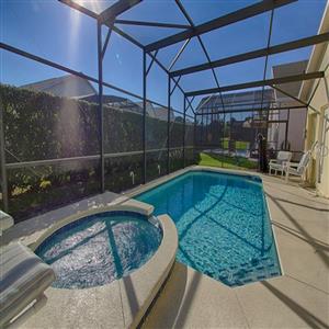 Pool & Spa