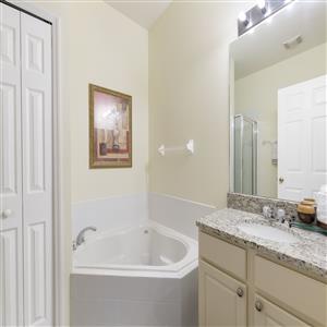 King Bathroom with granite work tops