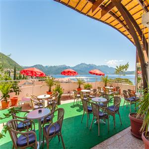 top sun terace caffe bar