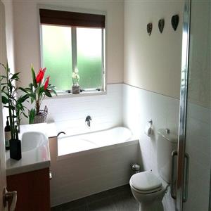 Your stylish modern bathroom