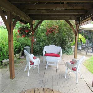 Plenty of outdoor seating