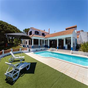Swimming pool & house