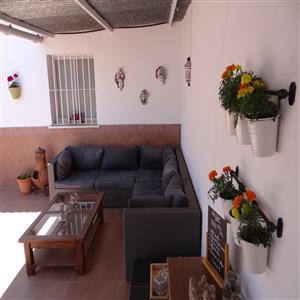lounge @ the bar