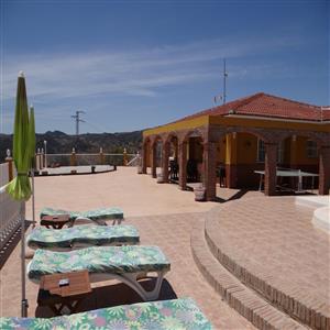 relax @ the swimming pool